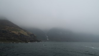 霧の知床半島